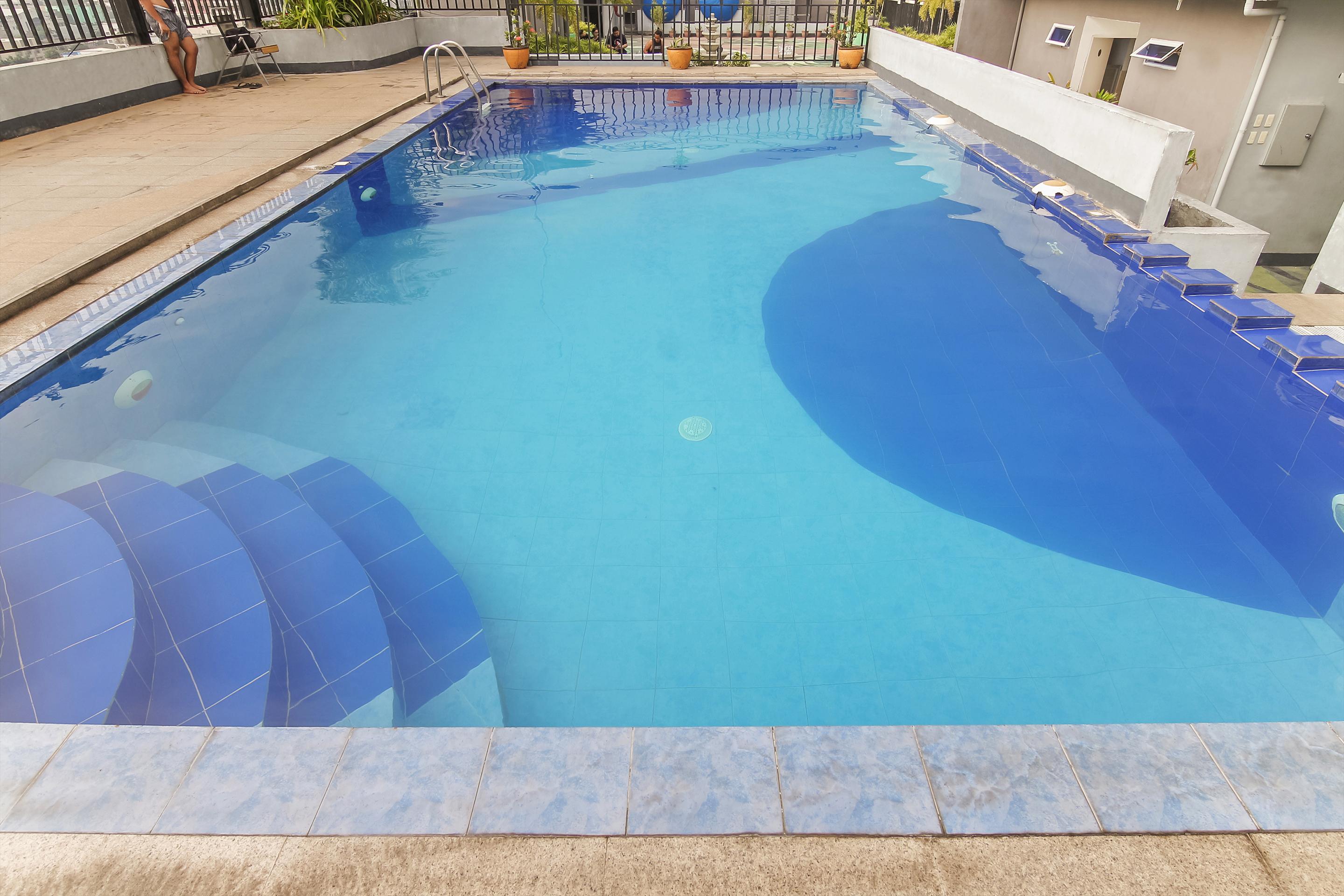Melbourne Suites Makati City Екстериор снимка